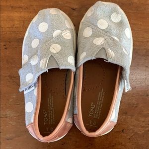 TOMS Velcro strap shoes